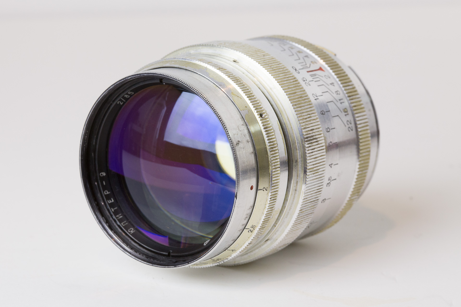 ロシアのオールドレンズJupiter-9 85mm F2-