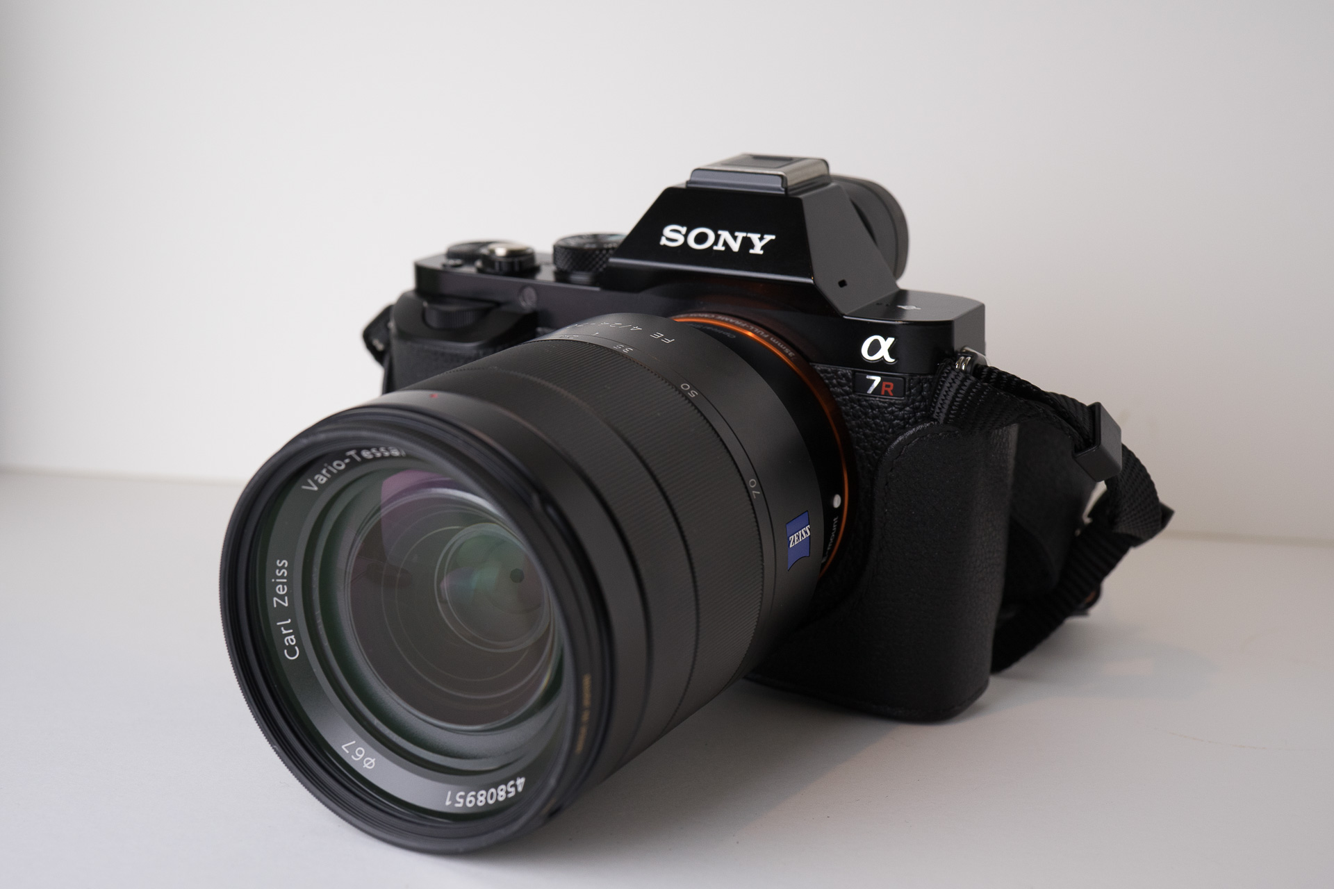 SONY T* FE24-70 F4 ZA OSS