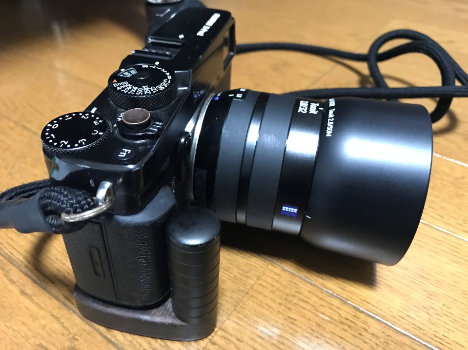 カメラ レンズ(単焦点) 唯一無二の世界観を体感したくて……富士フイルム用カールツァイスTouit 